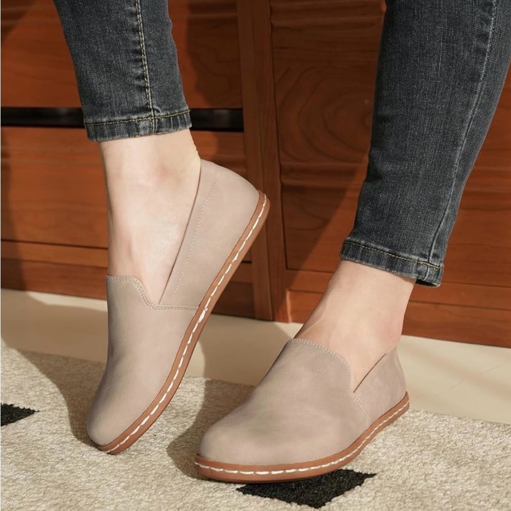 NWT Benassal Women’s Barefoot Shoes, Loafers, Tan/Khaki, size 8